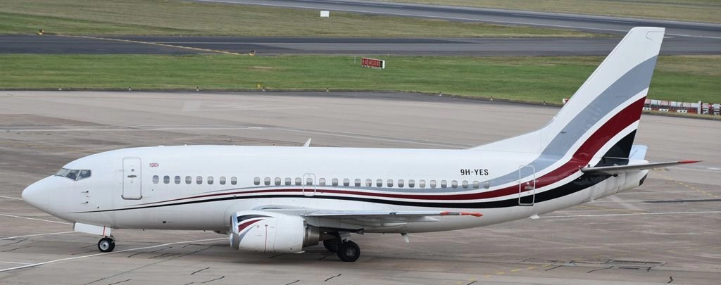Boeing 737-500 VIP 9H-YES