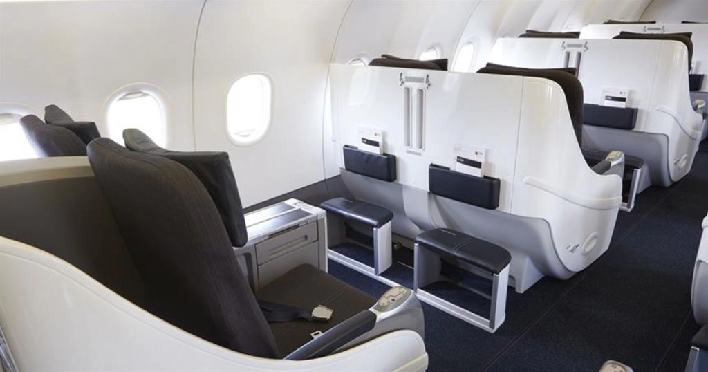 Airbus 318 Elite G-EUNB