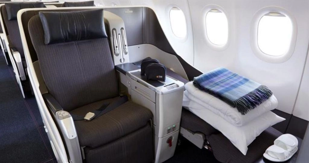 Airbus 318 Elite G-EUNB