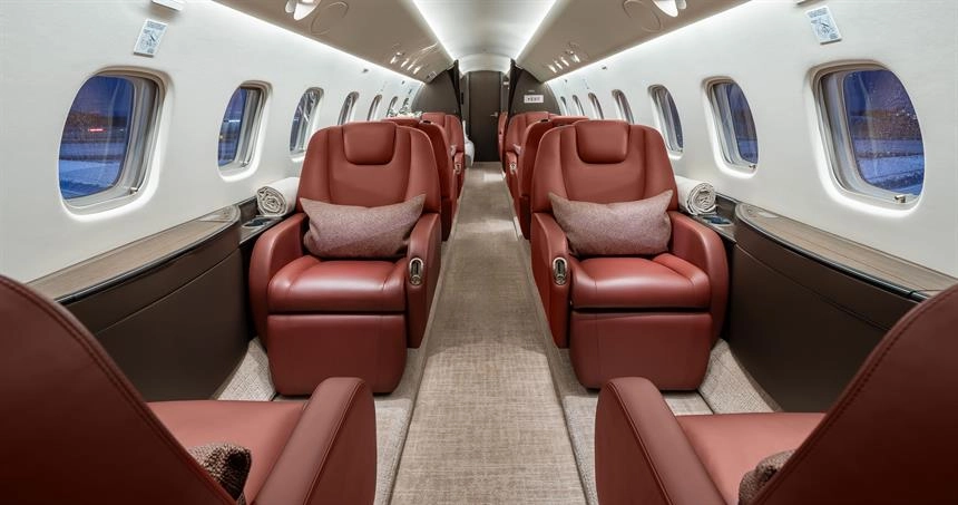 Embraer Legacy 650 YL-ECT