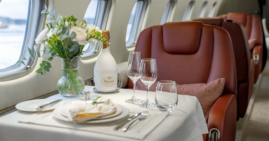 Embraer Legacy 650 YL-ECT