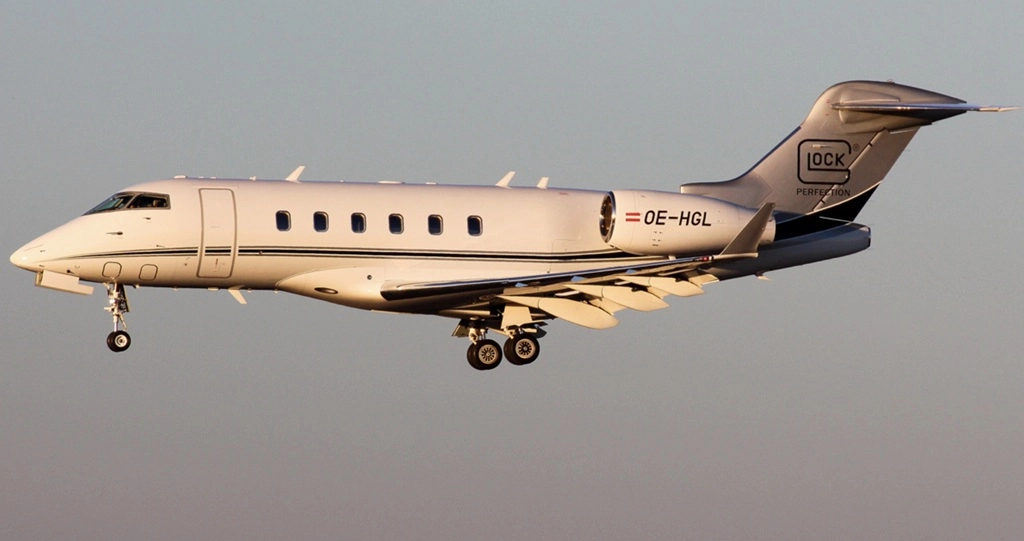 Bombardier Challenger 3500 OE-HGL