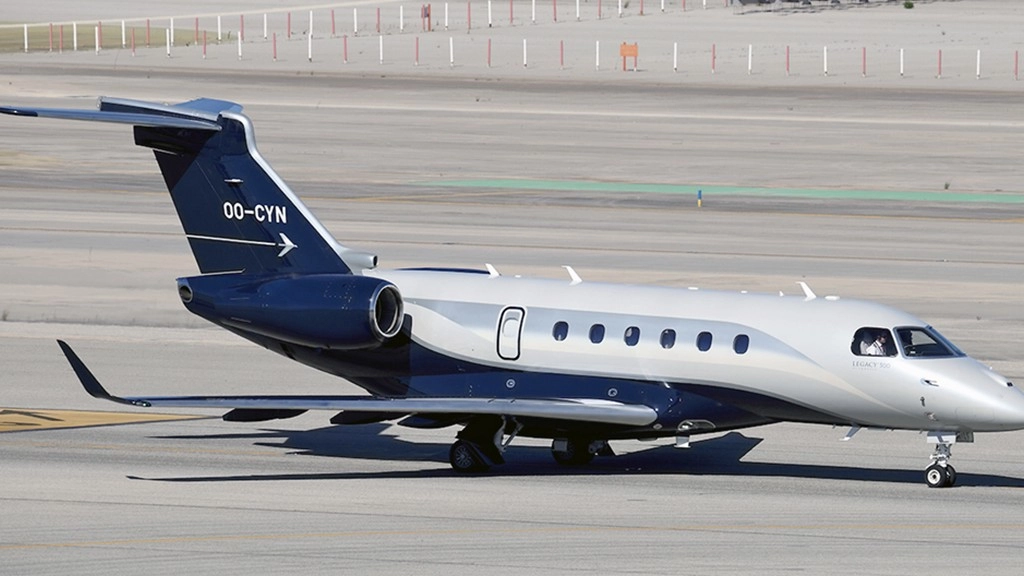 Embraer Legacy 500 OO-CYN