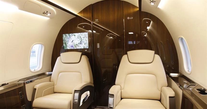 Bombardier Challenger 350 N358MH