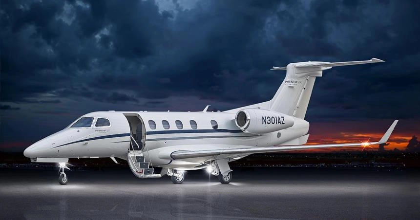 Embraer Phenom 300 N301AZ