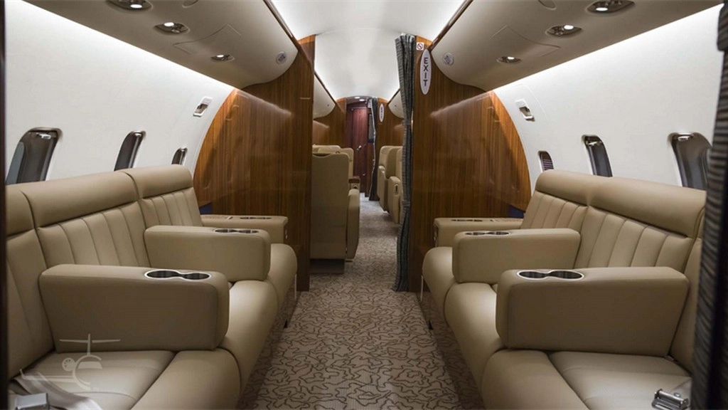 CRJ-100 VIP N7164