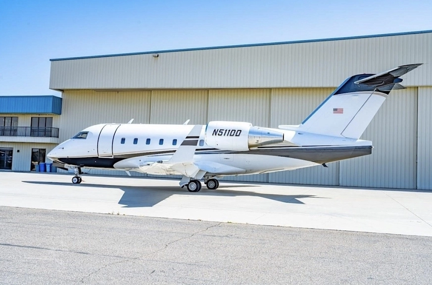 Bombardier Challenger 600 N511DD