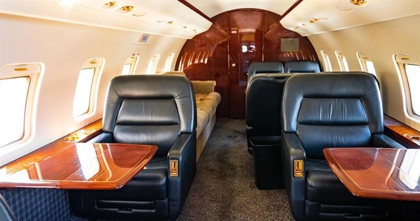 Bombardier Challenger 600 N511DD