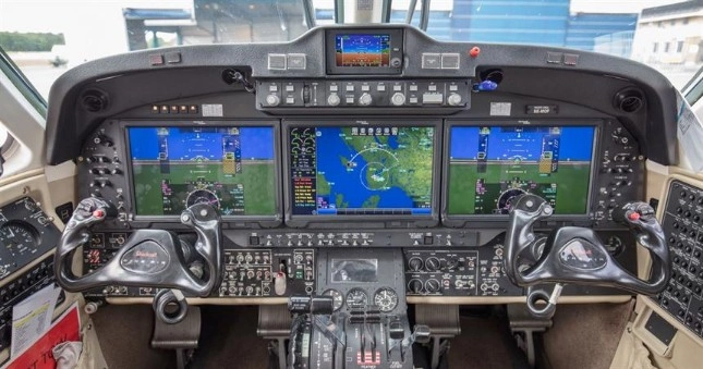 Beechcraft King Air 350i SE-MOF