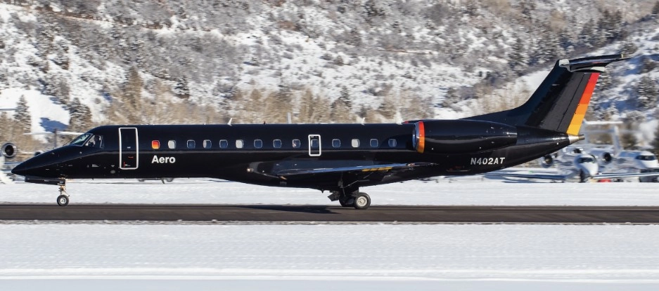 Embraer 135 LR VIP N402AT