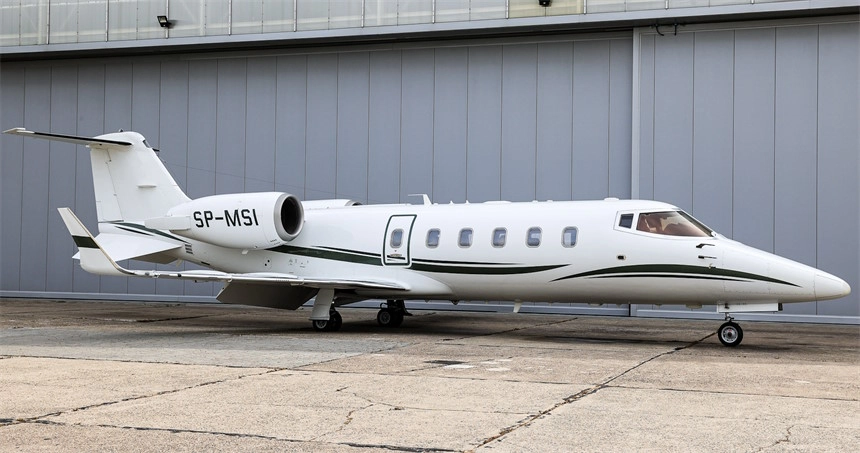 Bombardier Learjet 60XR SP-MSI