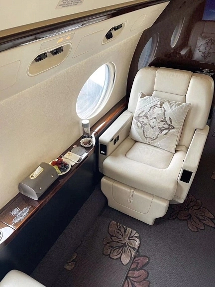 Gulfstream G-550 B-8095