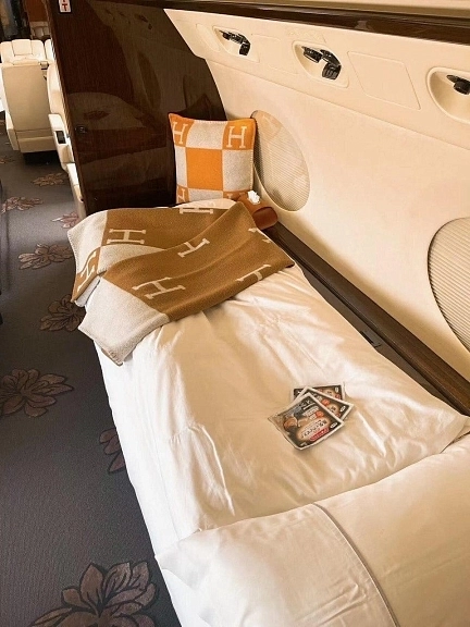 Gulfstream G-550 B-8095