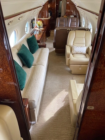 Gulfstream G-550 B-8095