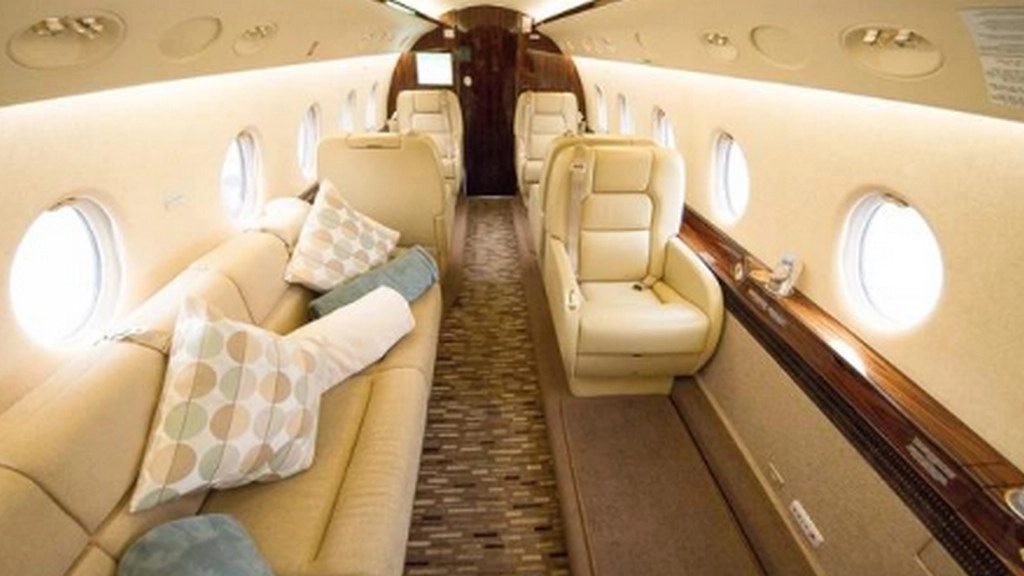 Gulfstream G-200 T7-ABE