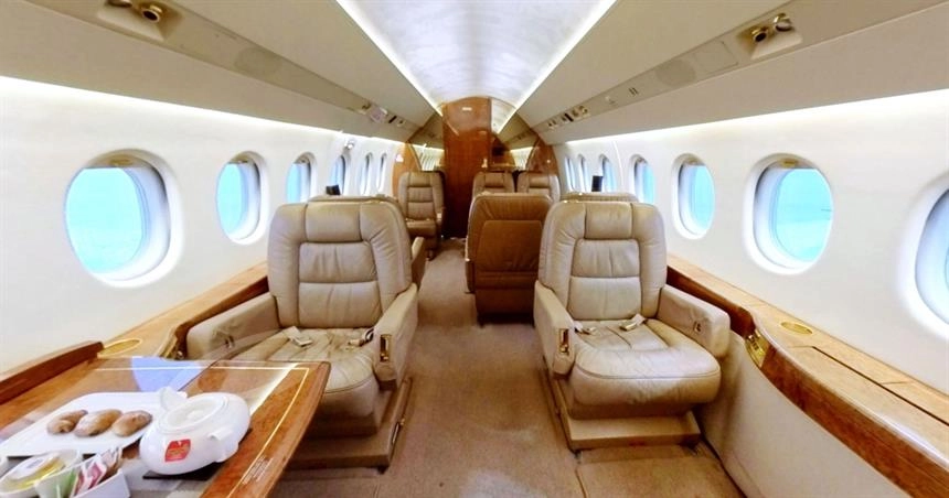 Dassault Falcon 2000 I-KERE