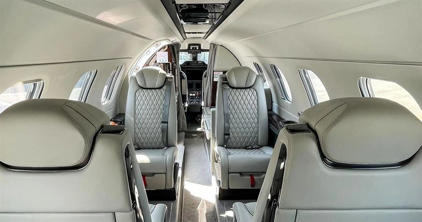 Embraer Phenom 300E D-CPAV