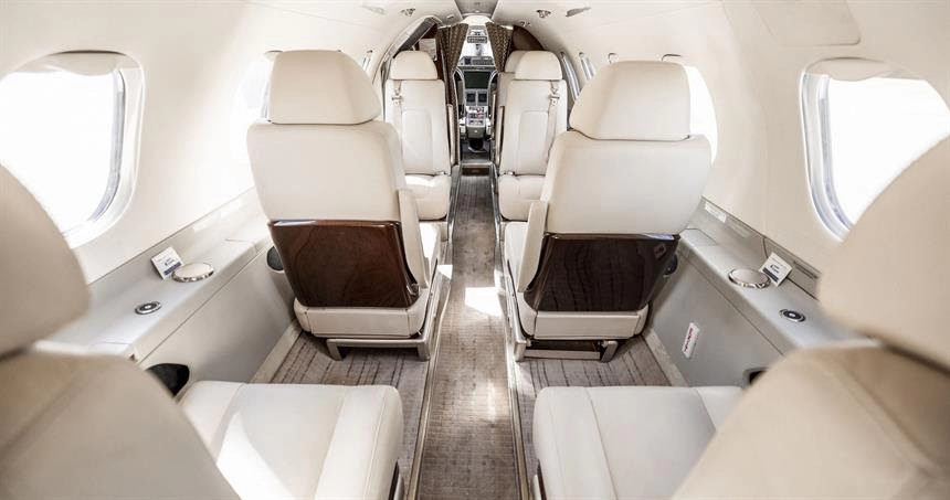 Embraer Phenom 300 F-HLRS