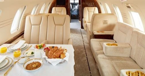 Bombardier Challenger 605 OE-INK