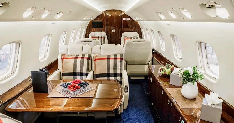 Embraer Legacy 650 YL-ION