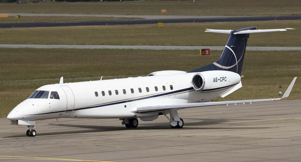 Embraer Legacy 600 A6-CPC