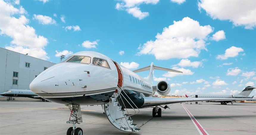 Bombardier Global 5000 T7-ALEX1