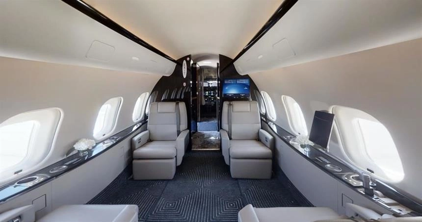 Bombardier Global 5000 T7-ROYAL