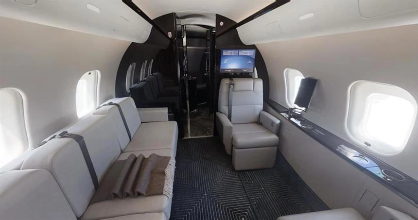 Bombardier Global 5000 T7-ROYAL