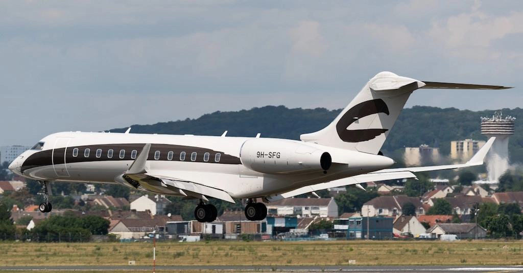 Bombardier Global 6000 9H-SFG