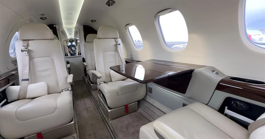 Embraer Phenom 300 D-CAAF