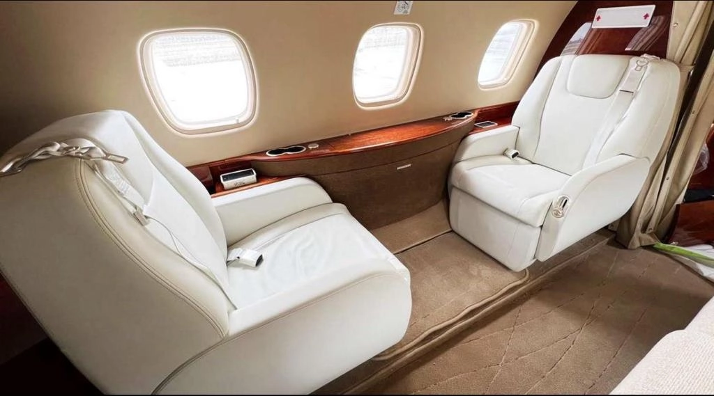 Embraer Legacy 650 YR-TRE