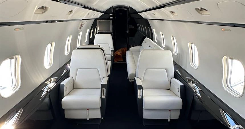Bombardier Challenger 300 SE-RMA