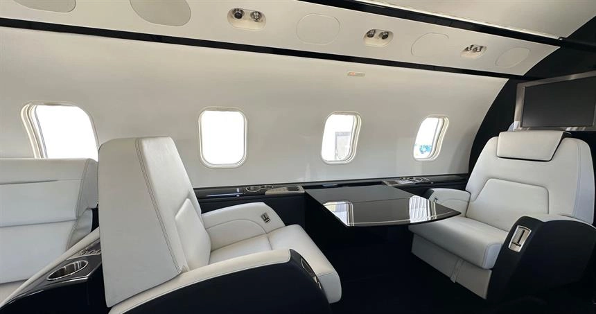 Bombardier Challenger 300 SE-RMA