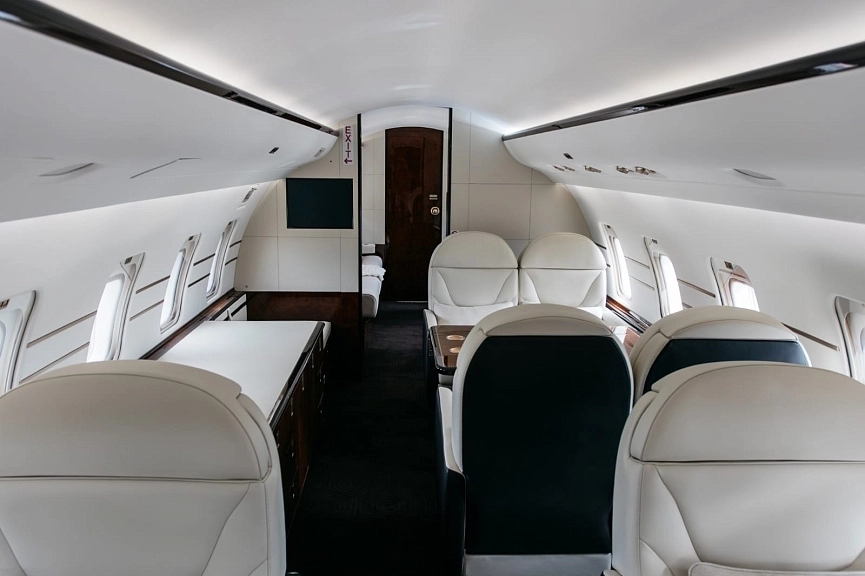 Bombardier Challenger 850 RA-73633