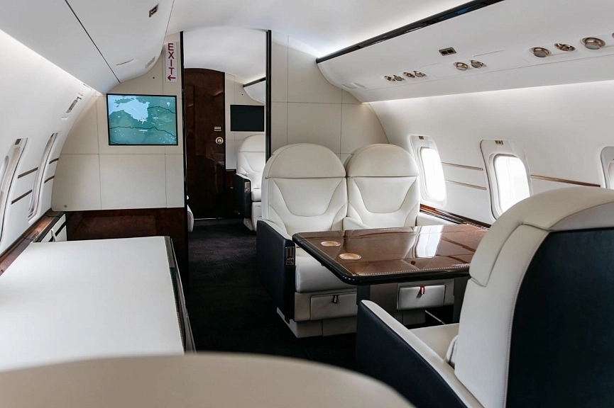 Bombardier Challenger 850 RA-73633