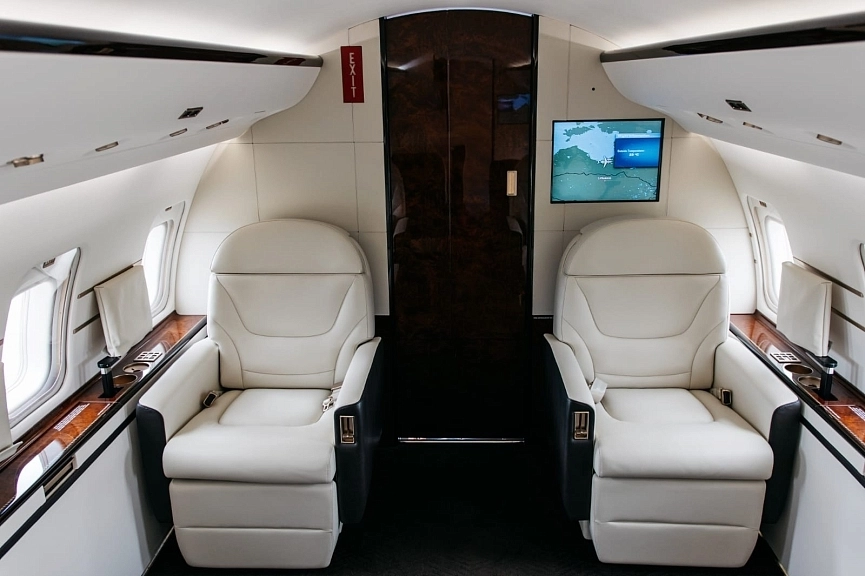 Bombardier Challenger 850 RA-73633