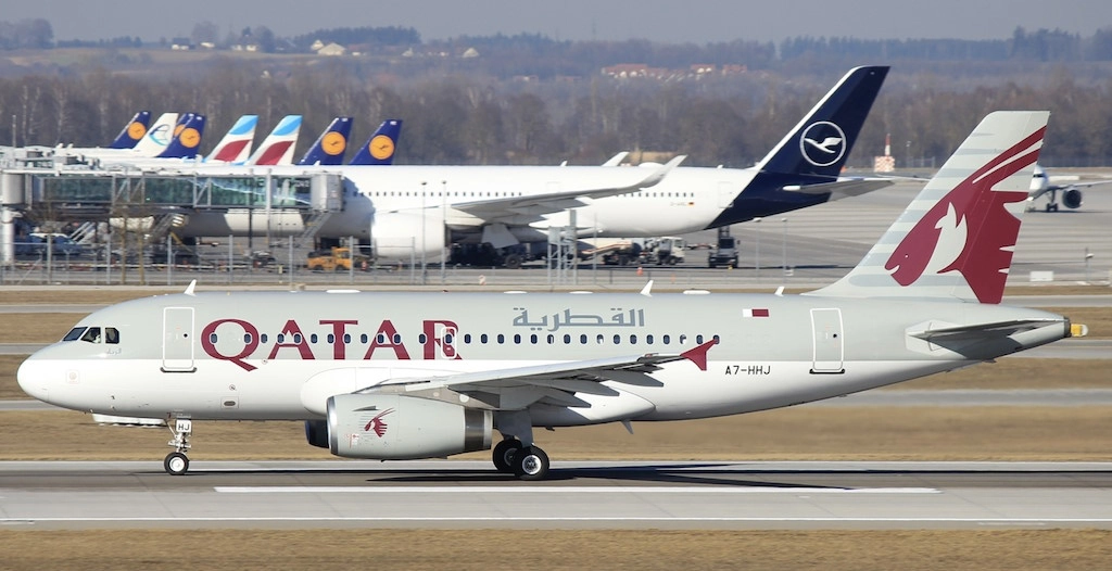 Airbus 319 A7-HHJ
