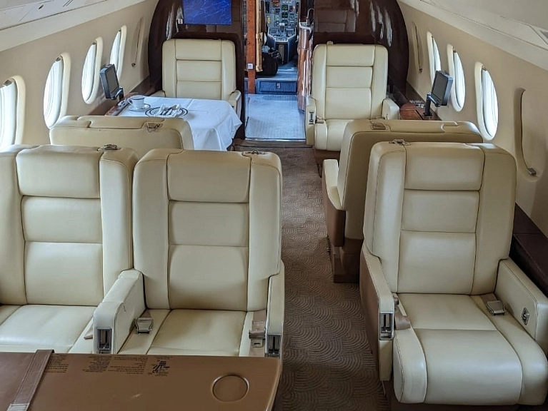 Dassault Falcon 2000 VT-HGL