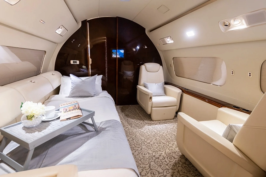Embraer Lineage 1000 9H-FAY