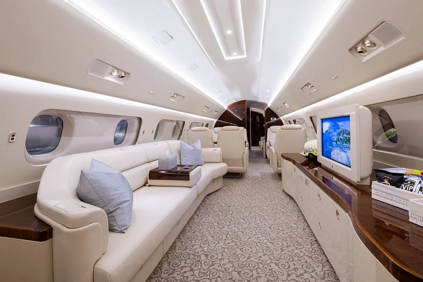 Embraer Lineage 1000 9H-FAY
