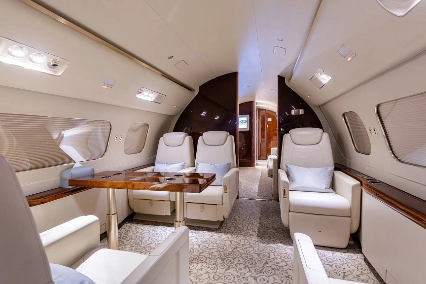 Embraer Lineage 1000 9H-FAY