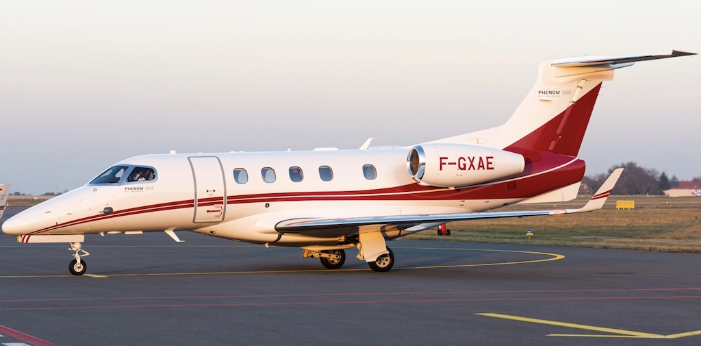 Embraer Phenom 300E F-GXAE