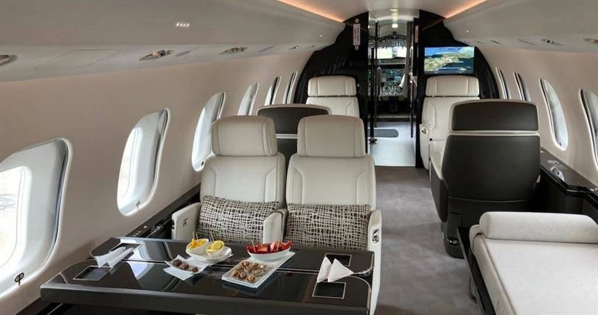 Bombardier Global 6500 CS-DOU