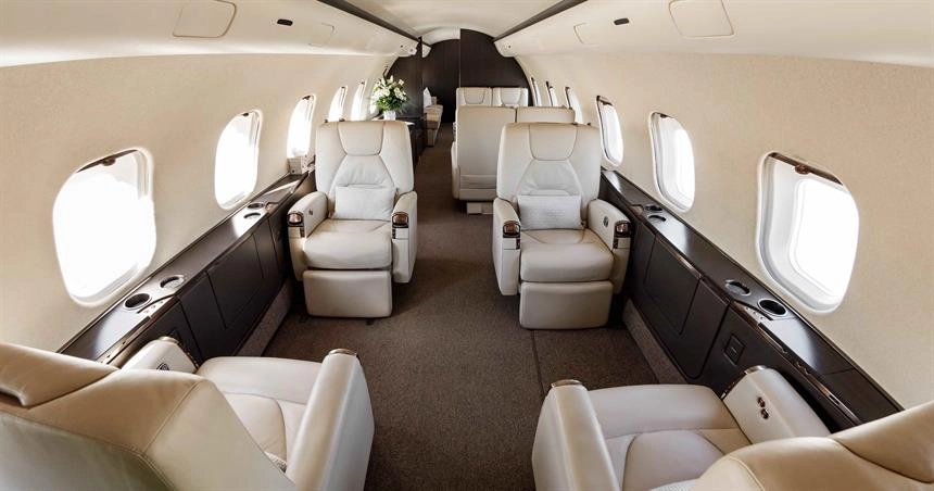 Bombardier Global 5000 OE-LIO