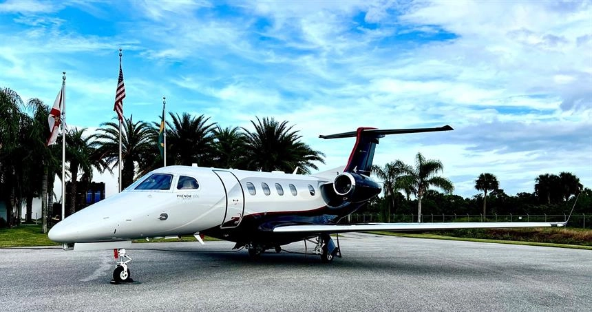 Embraer Phenom 300 OH-TFD