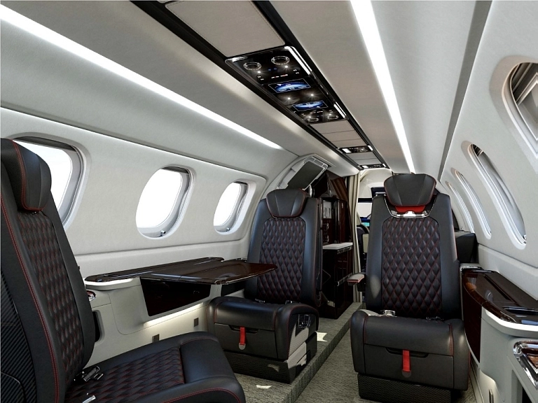 Embraer Phenom 300 OH-TFD